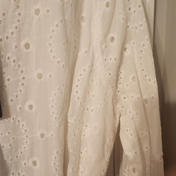 White Eyelet Button-Up Dress With Tie Belt B - Picture 10 of 11